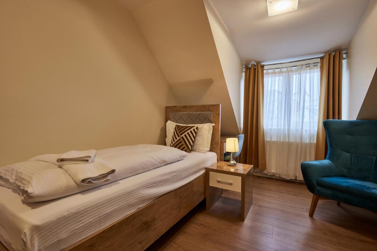 Hotel Isha Франкфурт на Майн Екстериор снимка