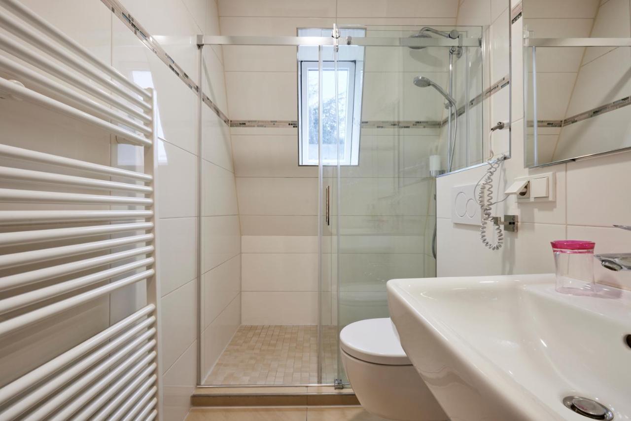 Hotel Isha Франкфурт на Майн Екстериор снимка