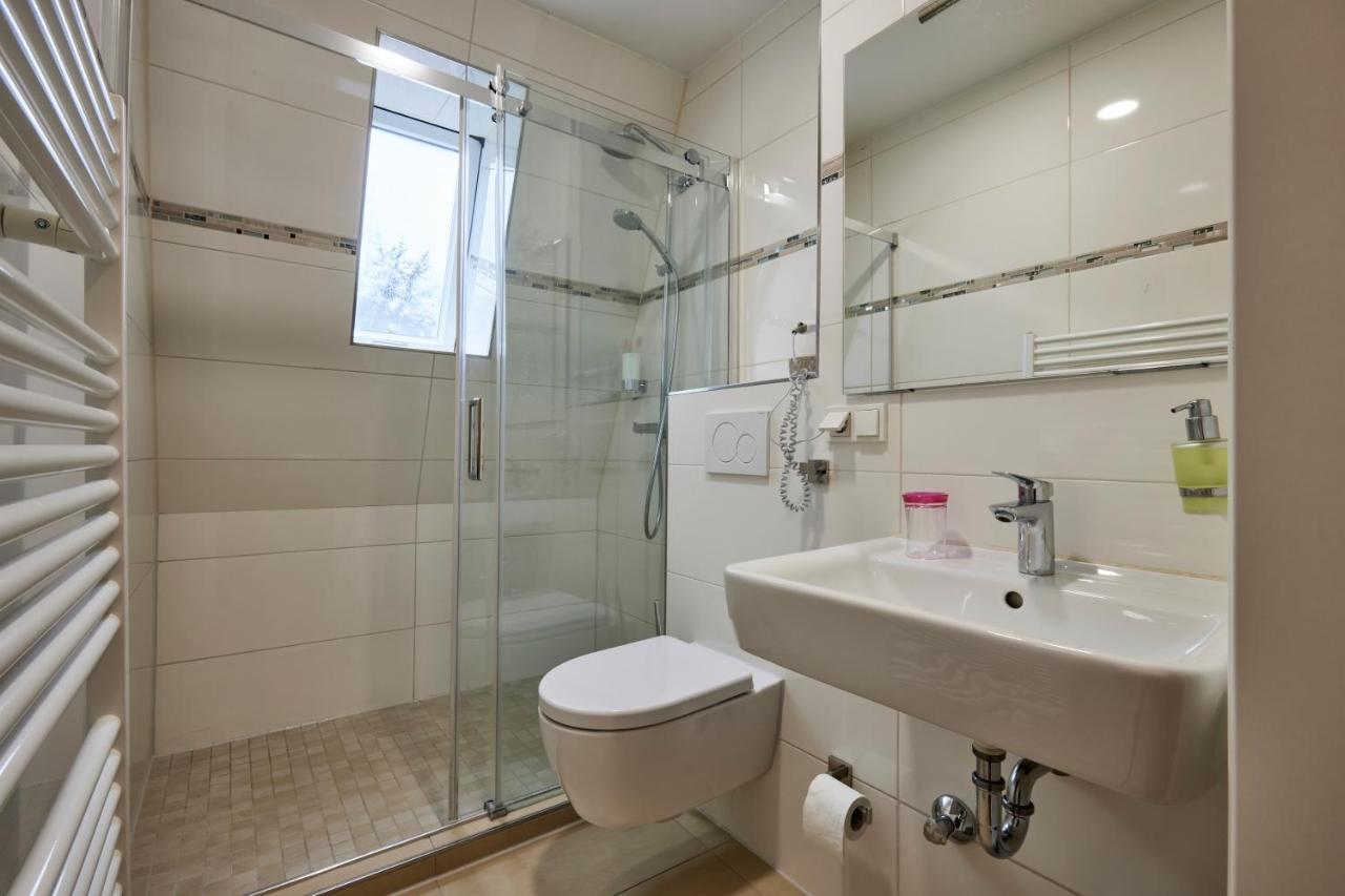 Hotel Isha Франкфурт на Майн Екстериор снимка