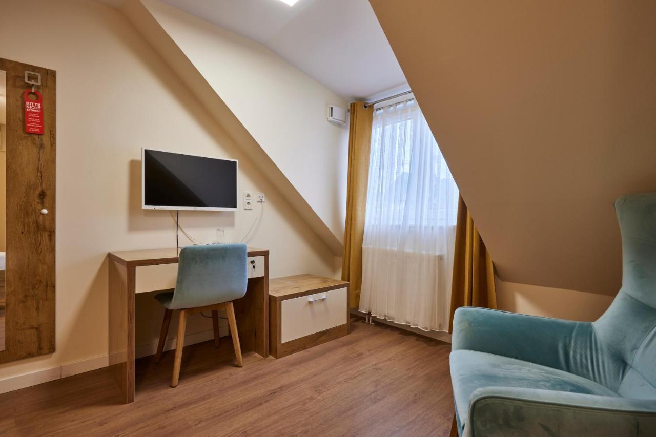 Hotel Isha Франкфурт на Майн Екстериор снимка